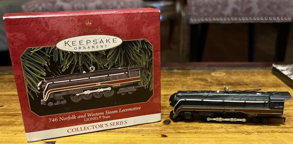 Hallmark Keepsake Ornament Lionel 746 Norfolk and Western Steam Locomotive #4 - Picture 1 of 7